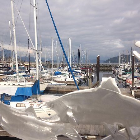 Seas The Day House 5 Star Hottub Pets Bbq Fire Premier Location Hotel Gibsons Bagian luar foto