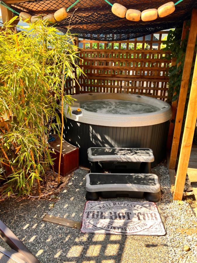 Seas The Day House 5 Star Hottub Pets Bbq Fire Premier Location Hotel Gibsons Bagian luar foto